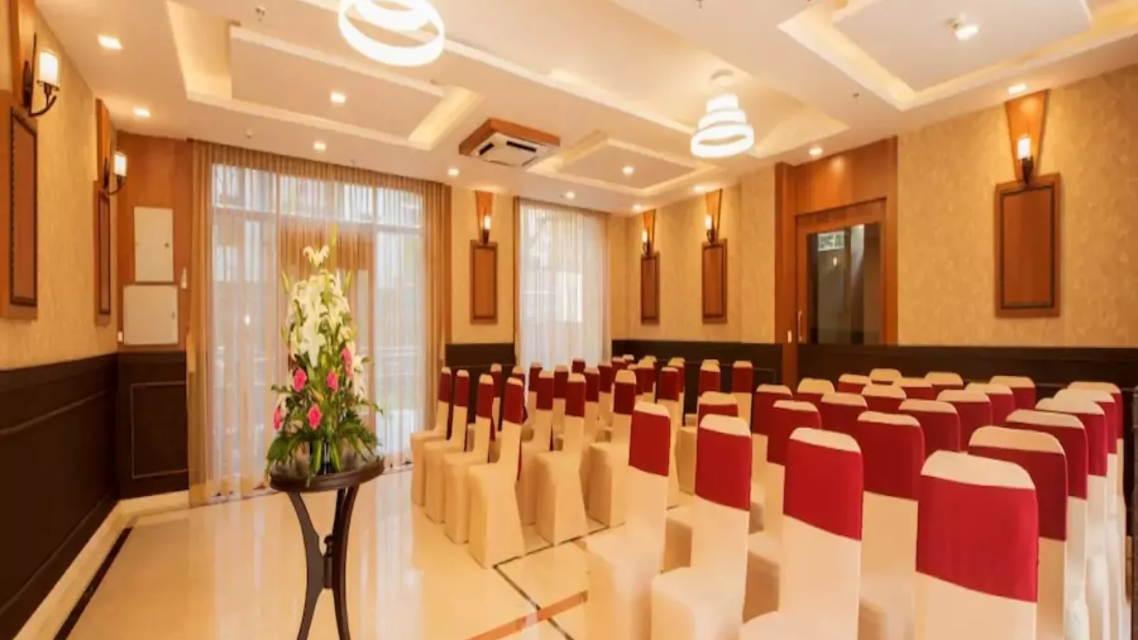 HM-Grandeur-Apartments-In-Sindhi-Colony-Bangalore-banquet-hall
